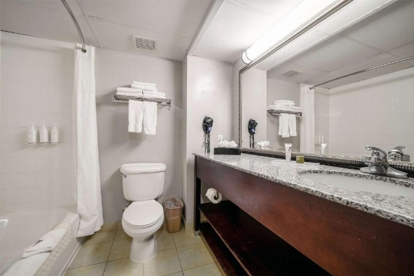 Country Inn & Suites by Radisson, Ontario at Ontario Mills, CA image 30